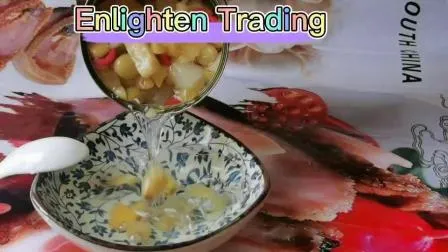 Коктейль из ананаса, вишни, винограда, груши из консервированных фруктов в легком сиропе